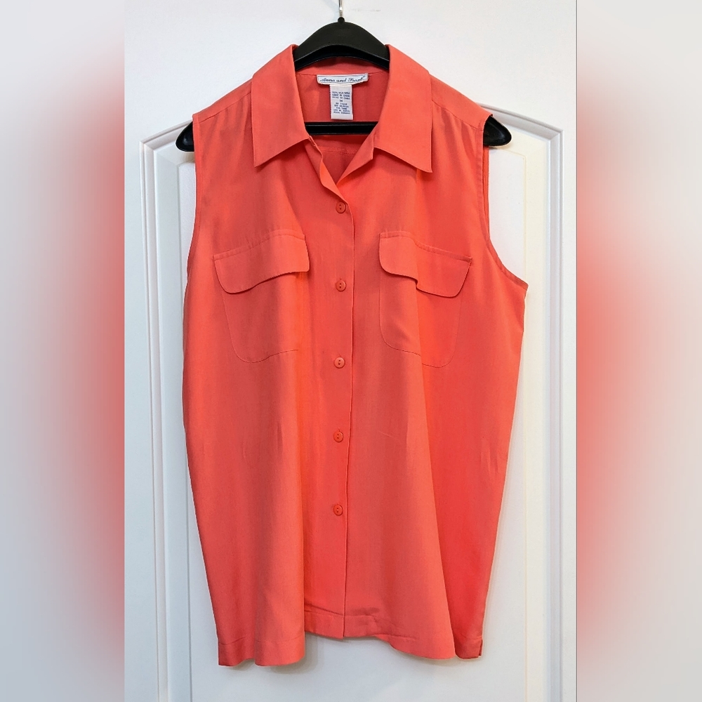 Anna and Frank Coral Sleeveless button down blouse in medium.  100% silk